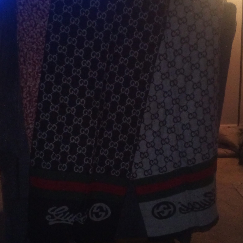 Gucci Scarf - Picture 2 of 2